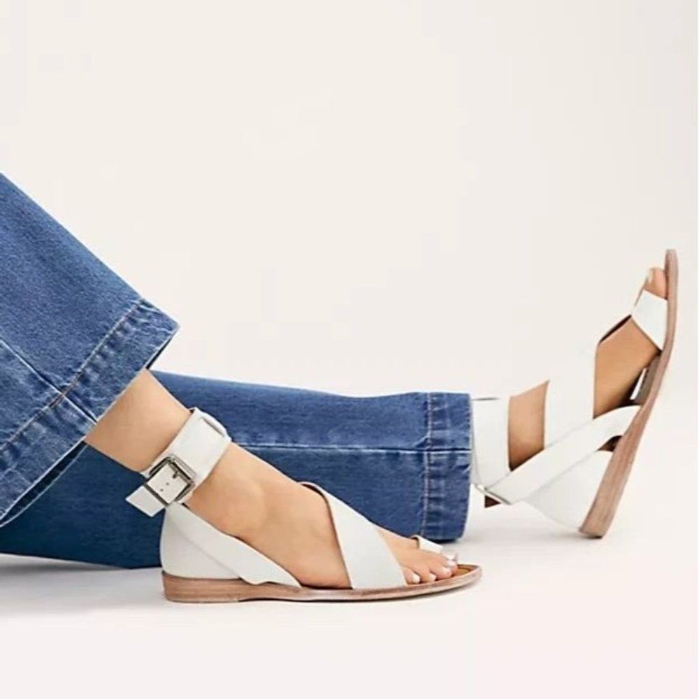 Free People  Off White Vale  Crisscross Ankle-Strap Flat Sandals Used